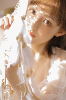 坐在叔叔棍子上写作业