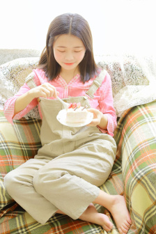 囚禁少女电影免费播放